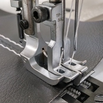 FOOT WITH SPRING GUIDE